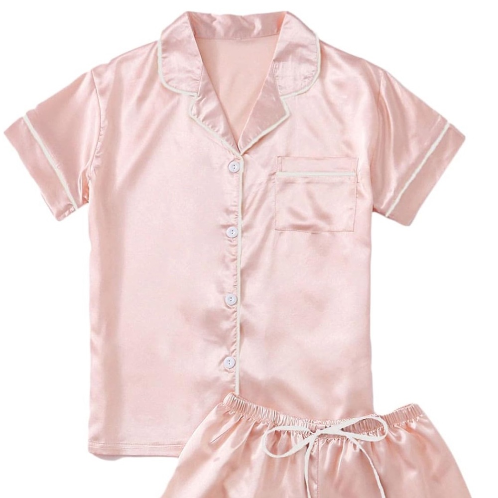 Amazon satin-like pajama set